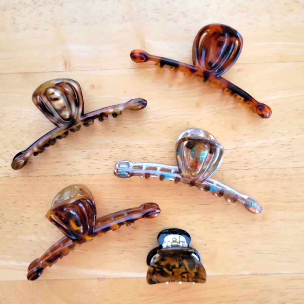 MOVING SALE! Set of Madusa's Heirlooms Fine Hair French Jaw Hair Clips